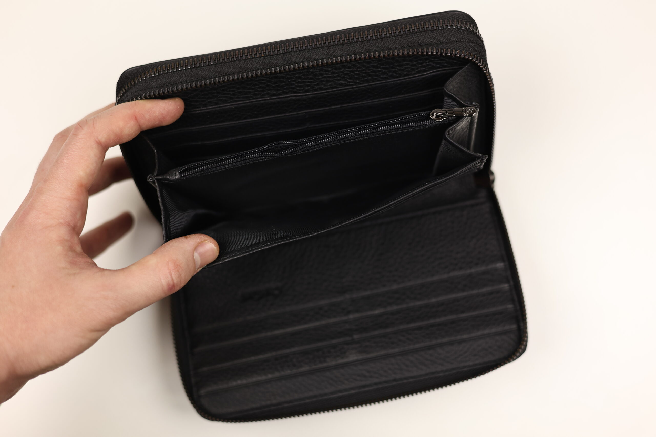 Чоловічий шкіряний клатч тревел кейс cardina Чоловічий шкіряний клатч тревел кейс cardina