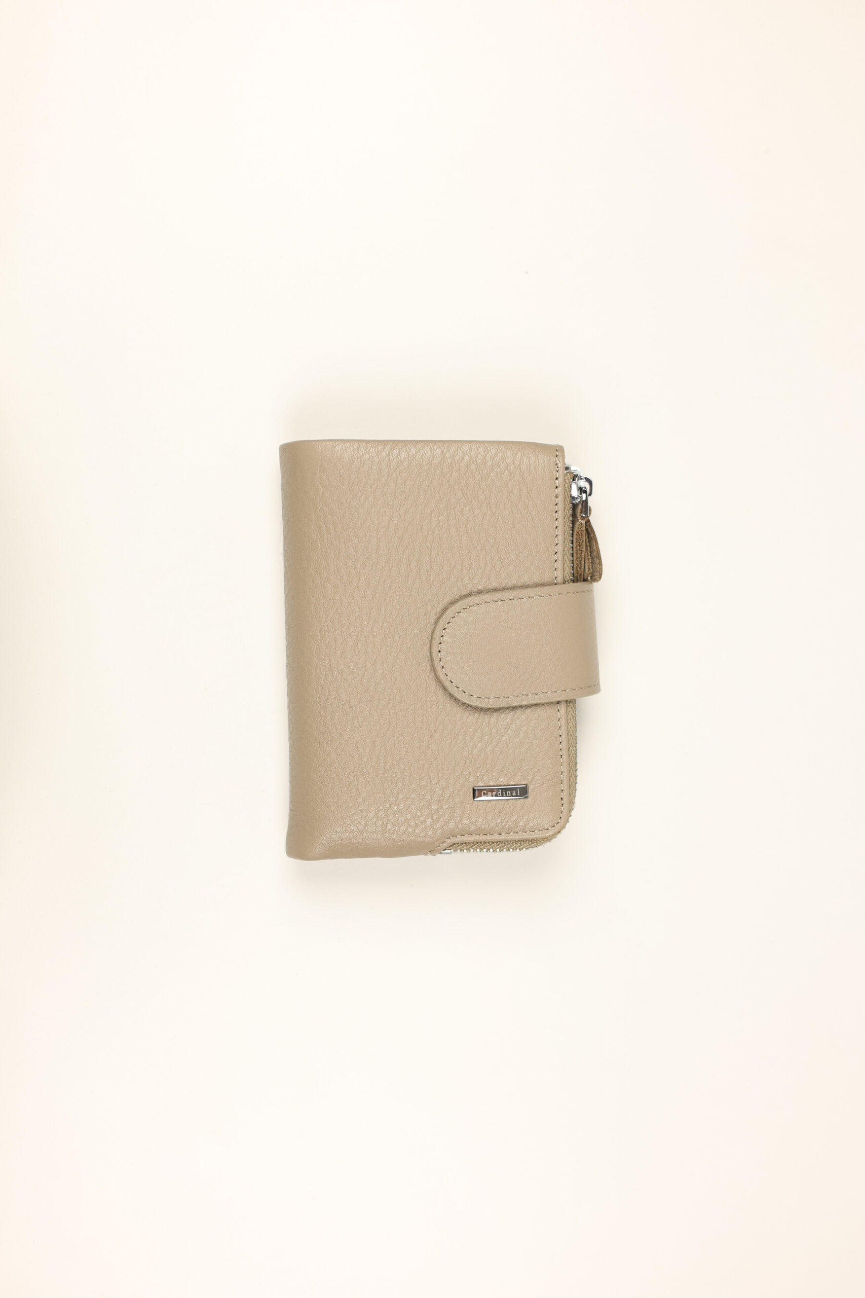 Жіночий шкіряний гаманець Cardinal зернистий (шкіра флотар, на хлястику)