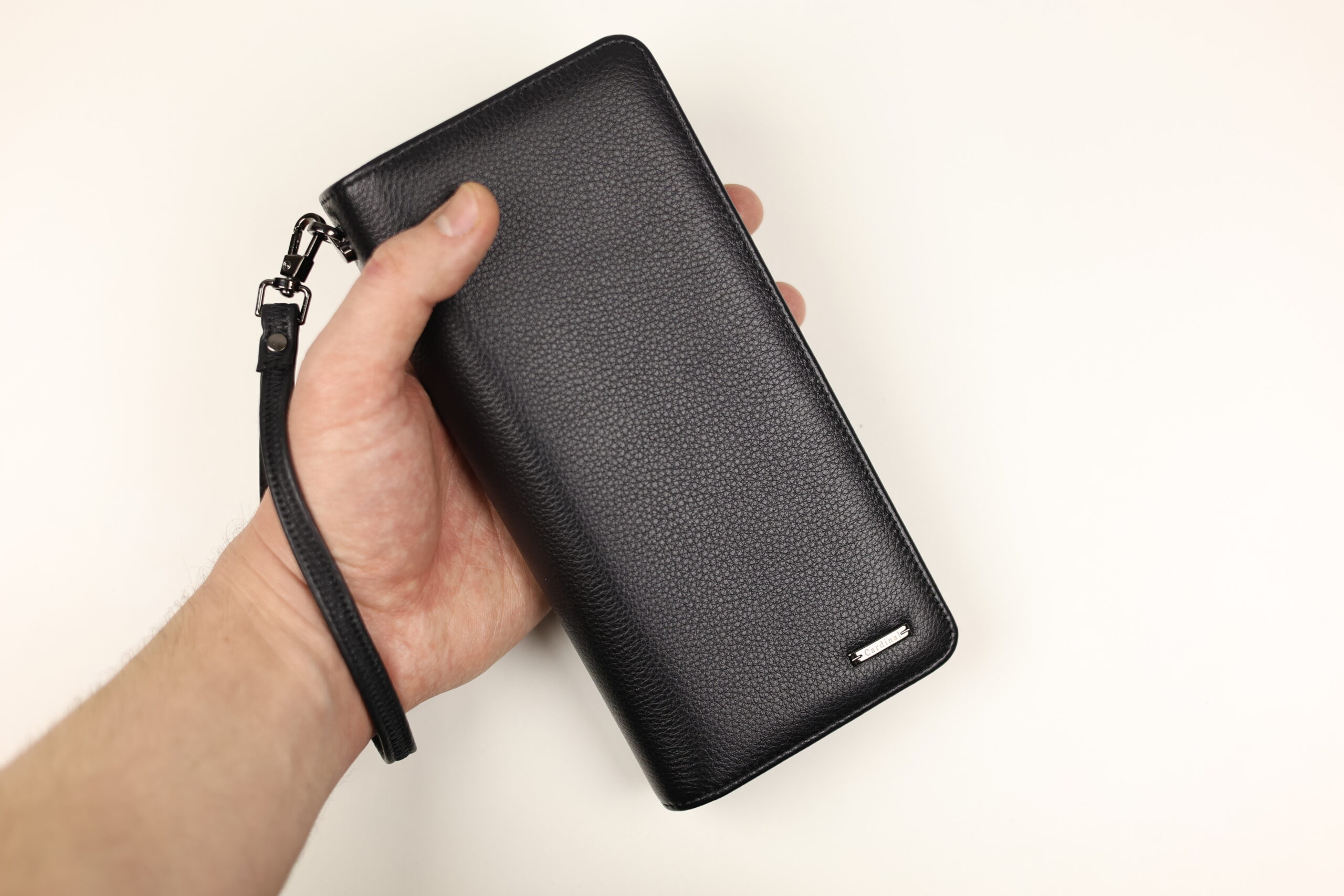 Чоловічий шкіряний клатч органайзер cardinal на блискавці (ремінець на руку + ру Чоловічий шкіряний клатч органайзер cardinal на блискавці (ремінець на руку + ру