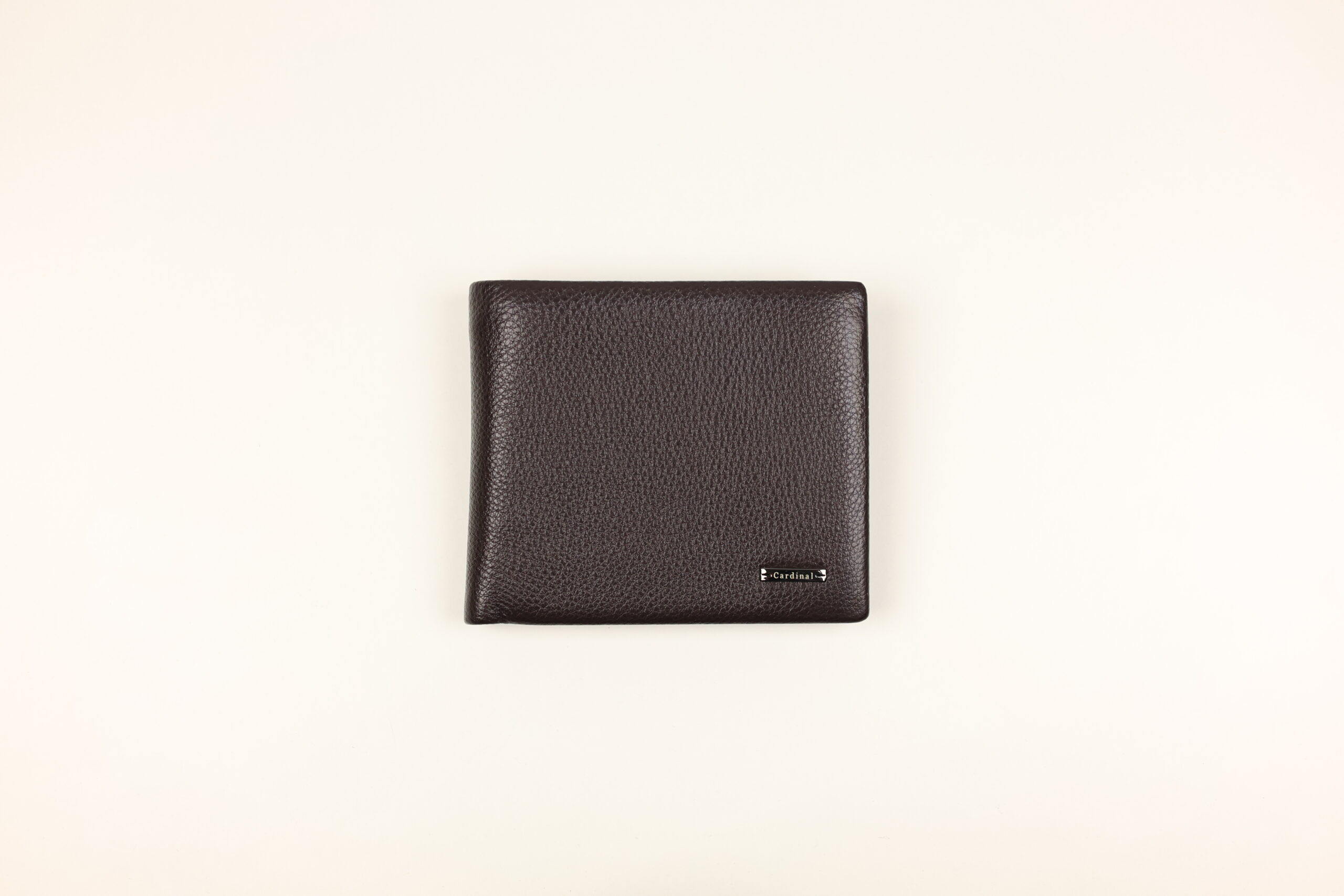 Чоловіче шкіряне портмоне cardinal горизонтальне без кнопки Чоловіче шкіряне портмоне cardinal горизонтальне без кнопки