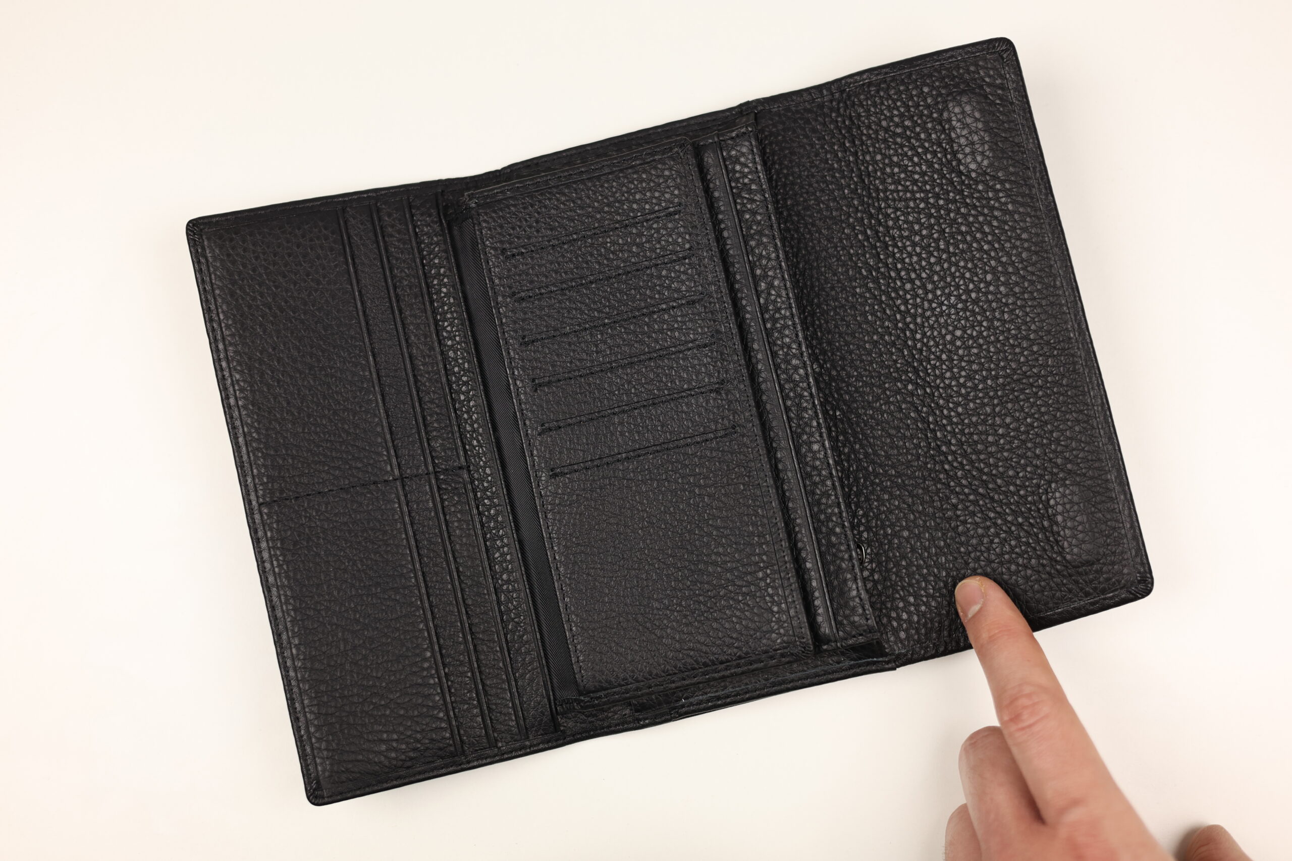 Чоловічий шкіряний купюрник тріфолд cardinal (потрійне складання з id віконцем) Чоловічий шкіряний купюрник тріфолд cardinal (потрійне складання з id віконцем)