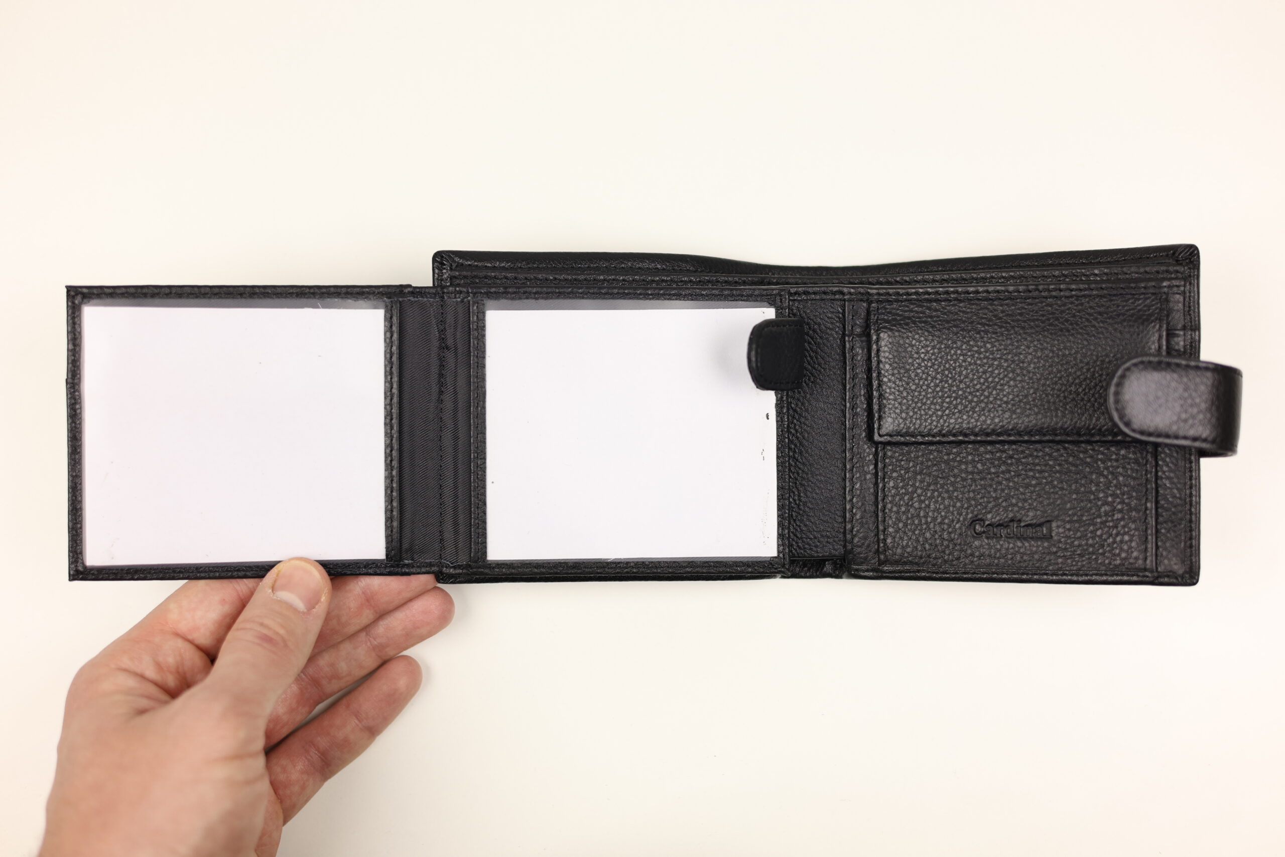 Чоловіче шкіряне портмоне cardinal горизонтальне на кнопці (блок для документів) Чоловіче шкіряне портмоне cardinal горизонтальне на кнопці (блок для документів)