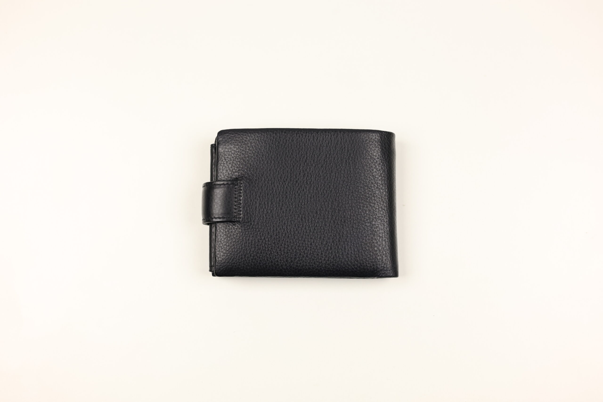 Чоловічий шкіряний гаманець cardinal на кнопці (класичний, монетниця всередині) Чоловічий шкіряний гаманець cardinal на кнопці (класичний, монетниця всередині)