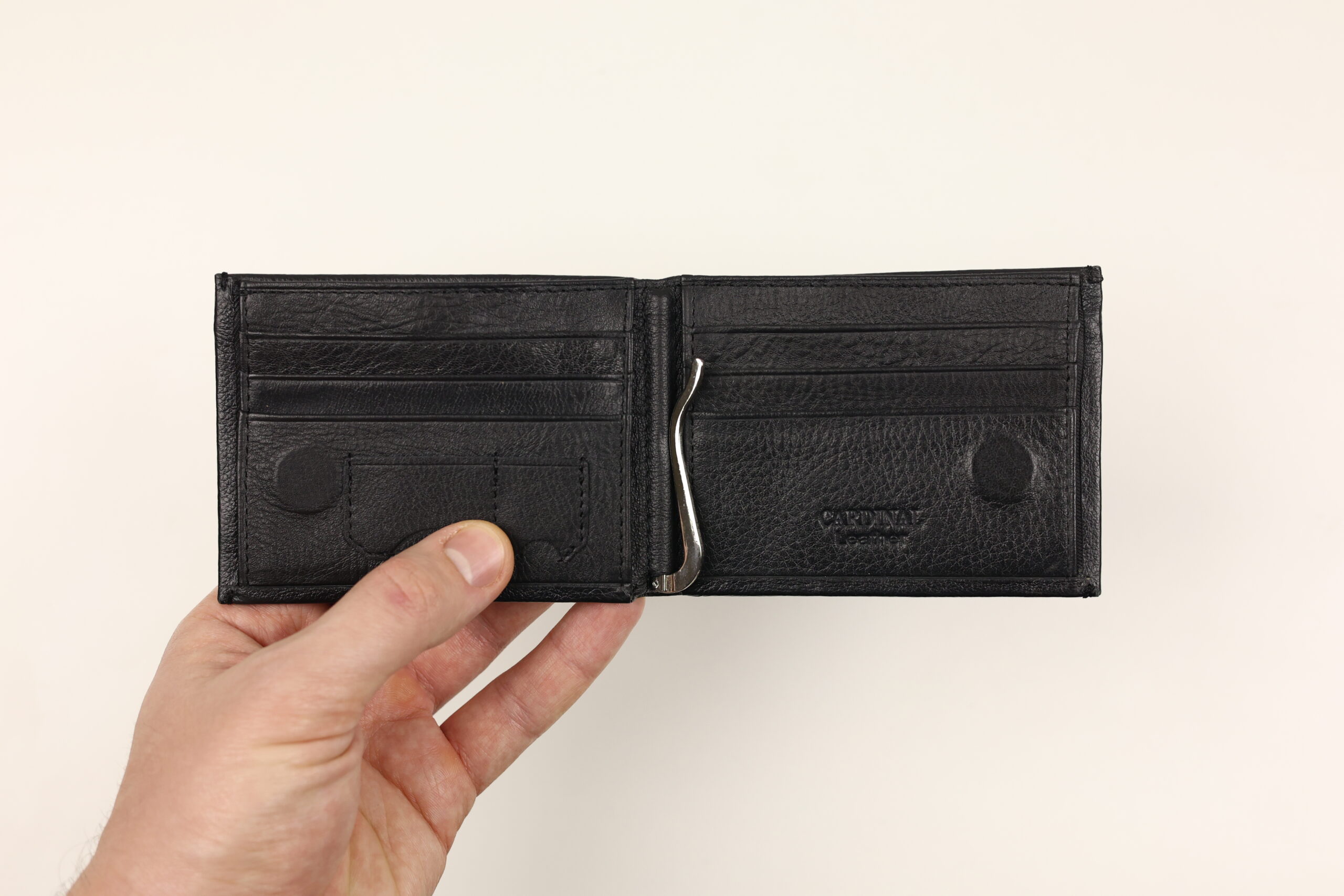 Шкіряний чоловічий гаманець затискач cardinal з монетницею (зовнішня блискавка) Шкіряний чоловічий гаманець затискач cardinal з монетницею (зовнішня блискавка)