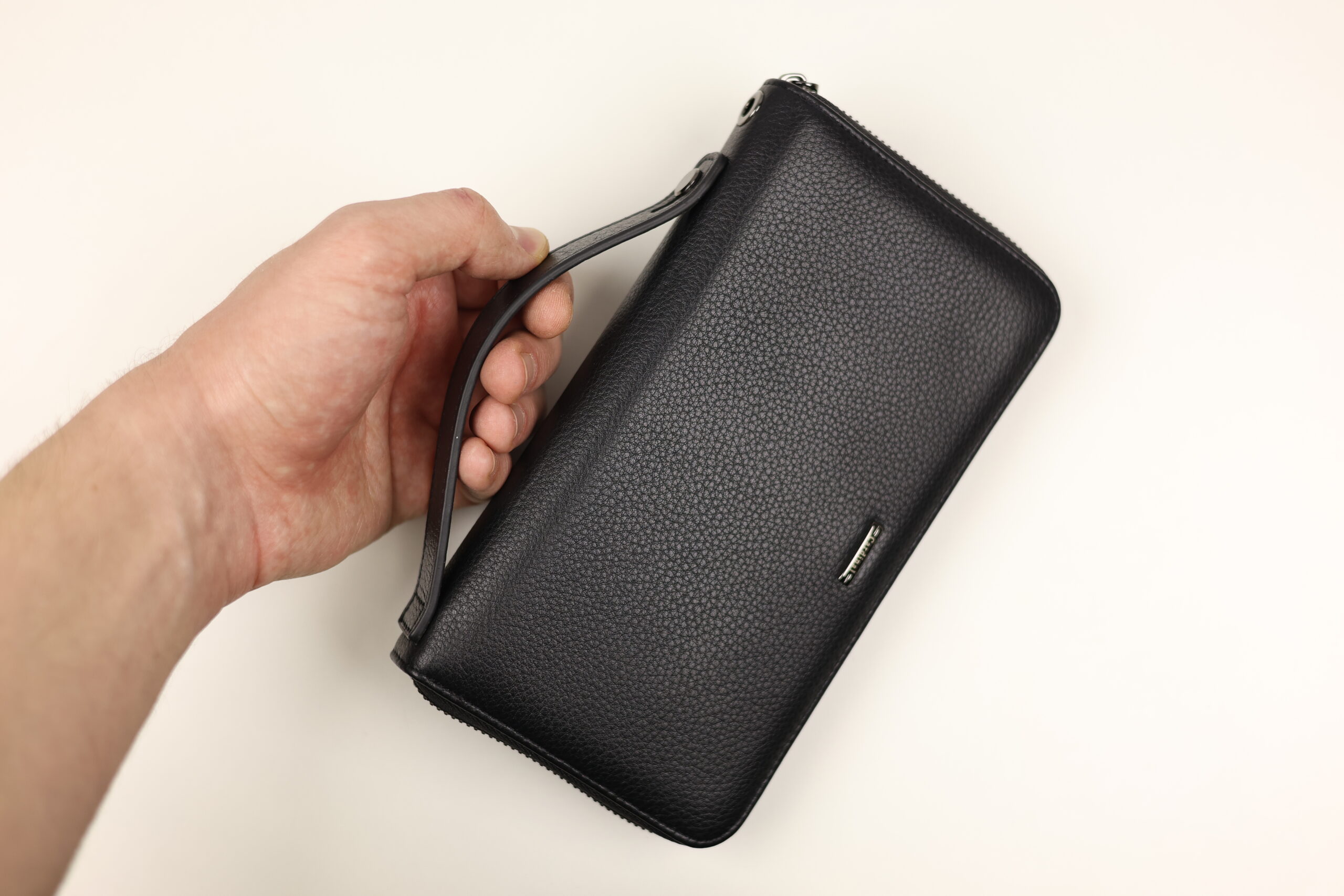 Чоловіча шкіряна клатч-барсетка Cardinal (з ручкою на торці та ремінцем)