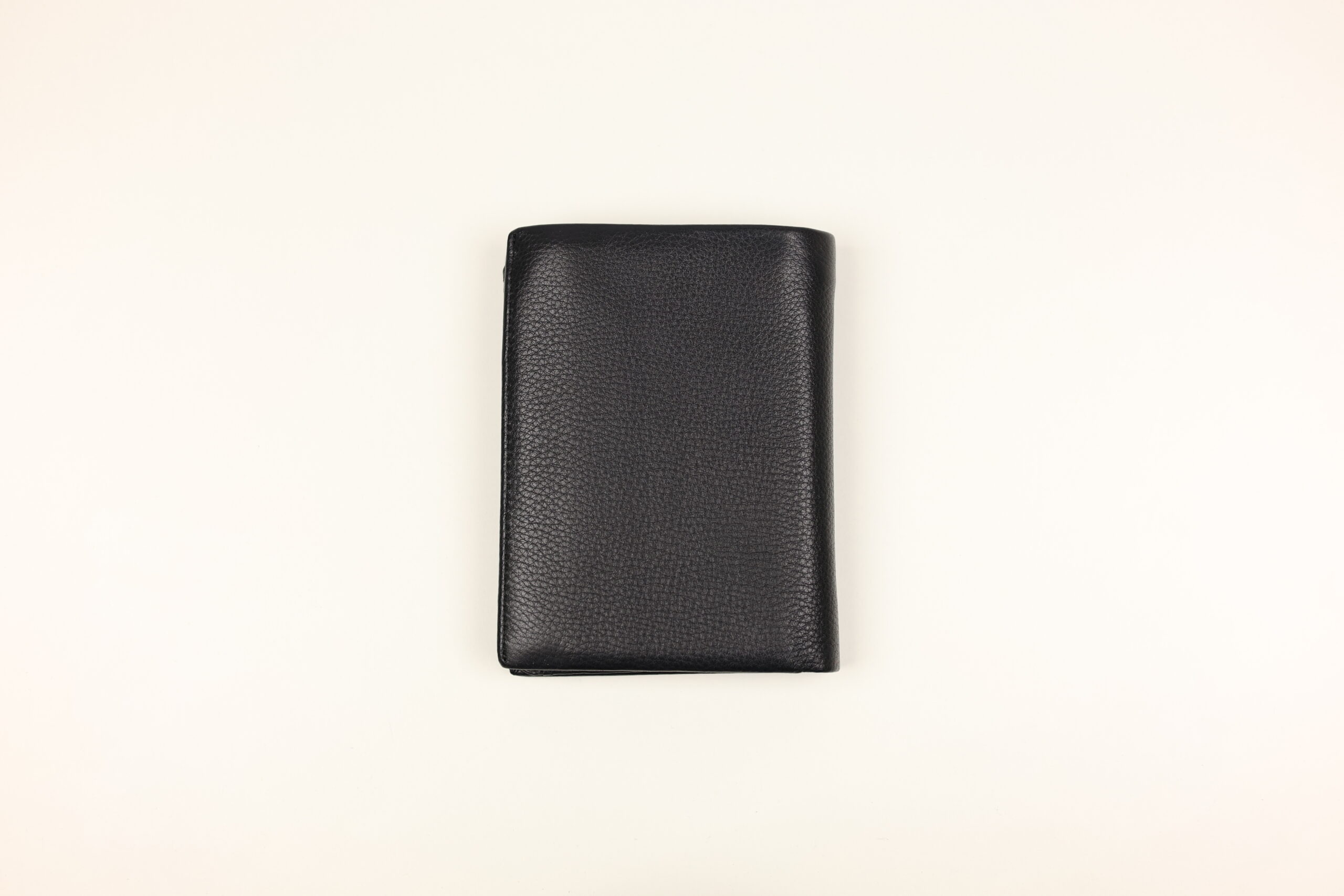 Чоловіче шкіряне портмоне cardinal вертикальне без кнопки Чоловіче шкіряне портмоне cardinal вертикальне без кнопки