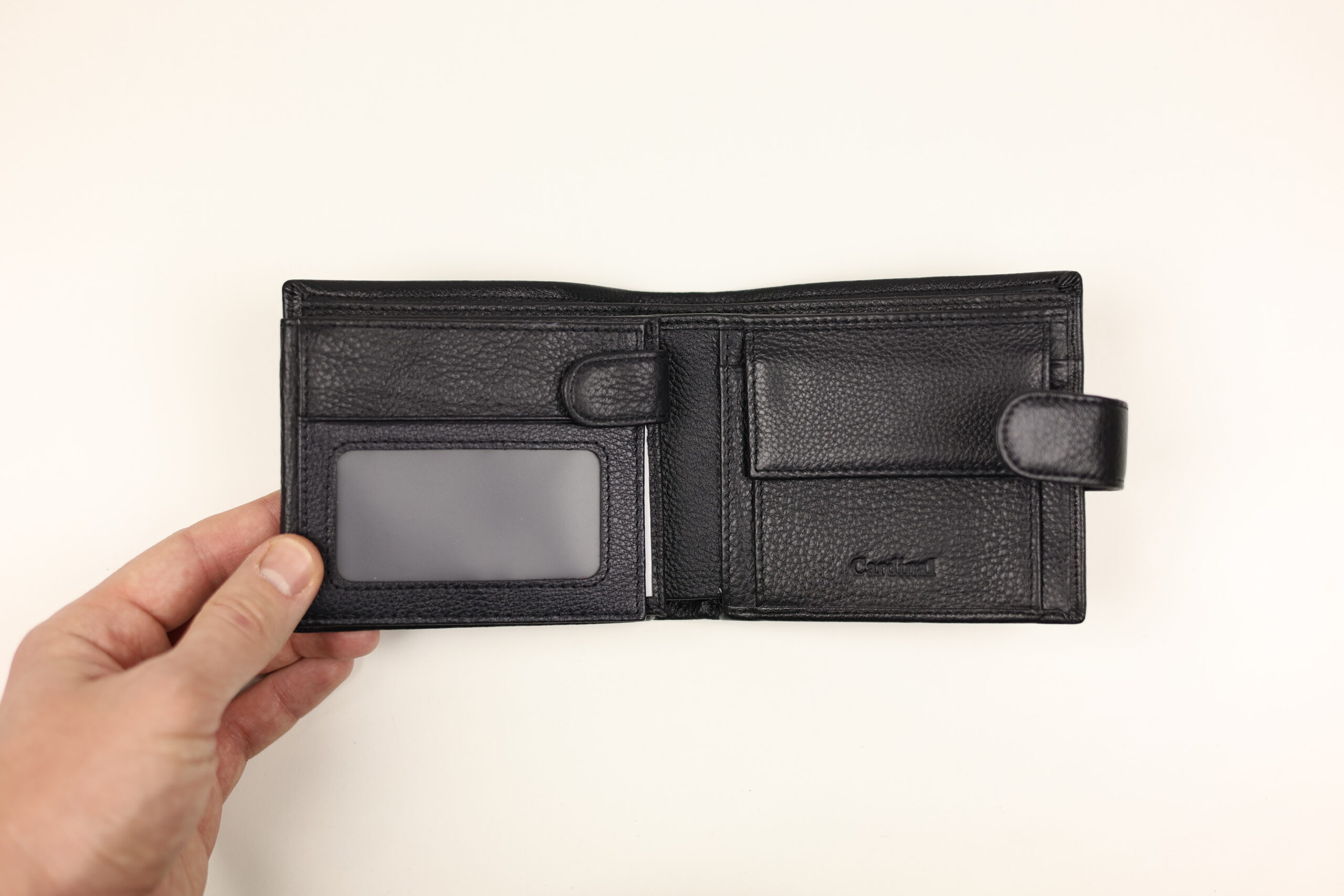 Чоловіче шкіряне портмоне cardinal горизонтальне на кнопці (блок для документів) Чоловіче шкіряне портмоне cardinal горизонтальне на кнопці (блок для документів)