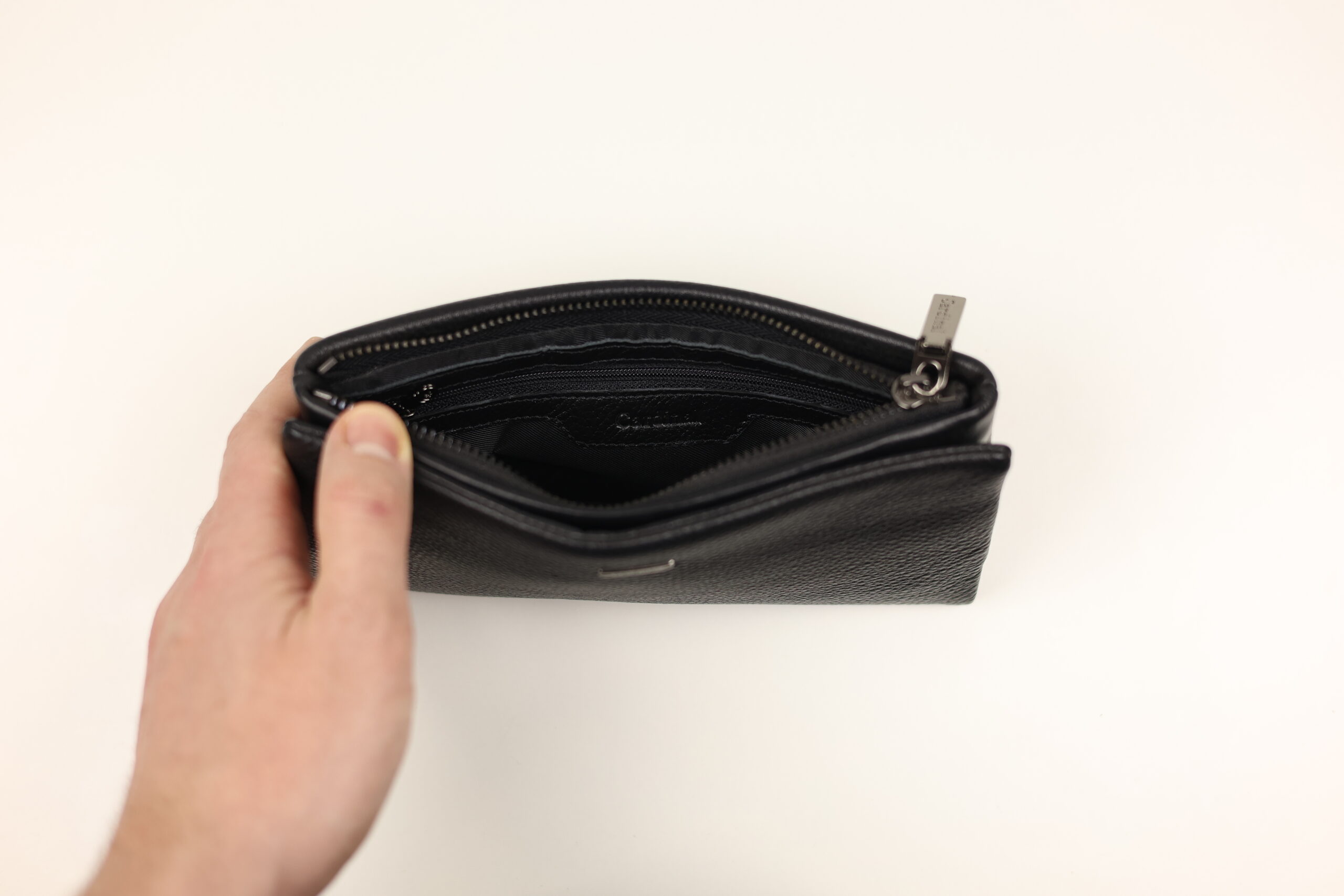 Чоловічий шкіряний гаманець клатч cardinal на блискавці (з ремінцем на руку) Чоловічий шкіряний гаманець клатч cardinal на блискавці (з ремінцем на руку)