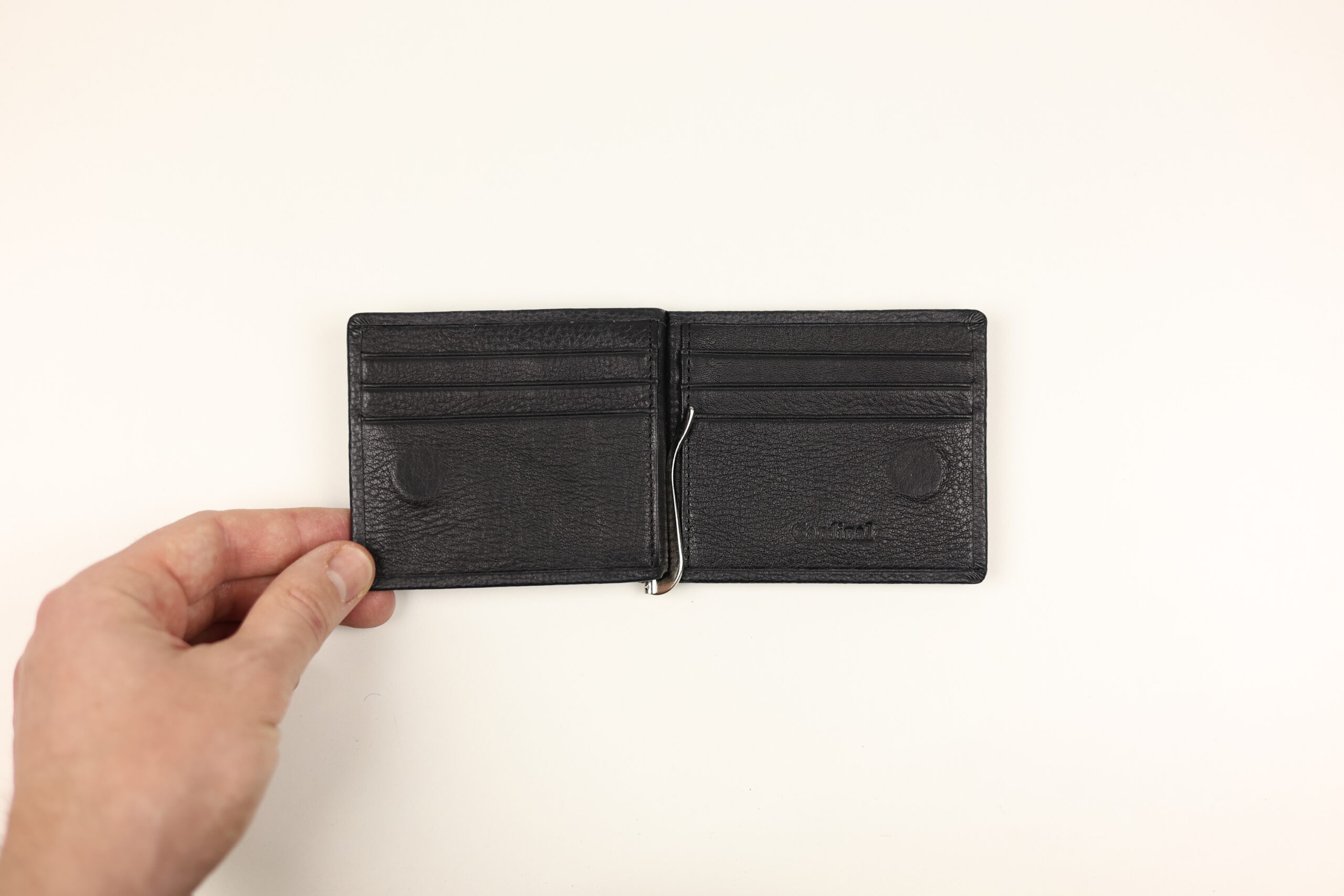 Чоловічий шкіряний затискач cardinal на кнопці (з монетницею) Чоловічий шкіряний затискач cardinal на кнопці (з монетницею)