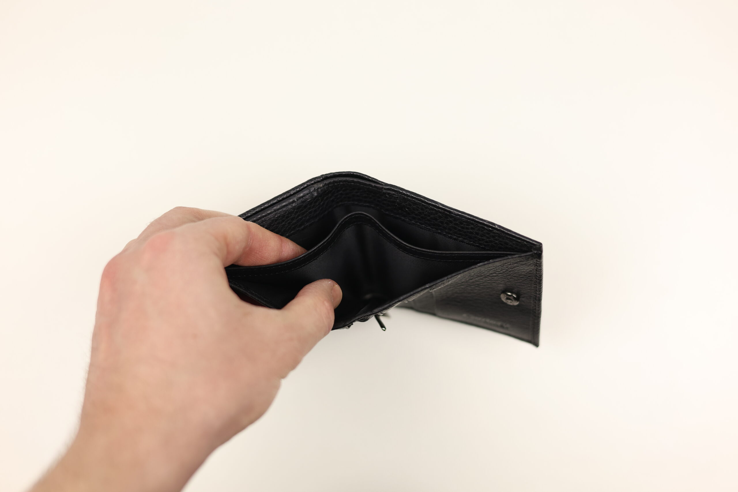 Чоловічий гаманець шкіряний затискач cardinal на кнопці Чоловічий гаманець шкіряний затискач cardinal на кнопці