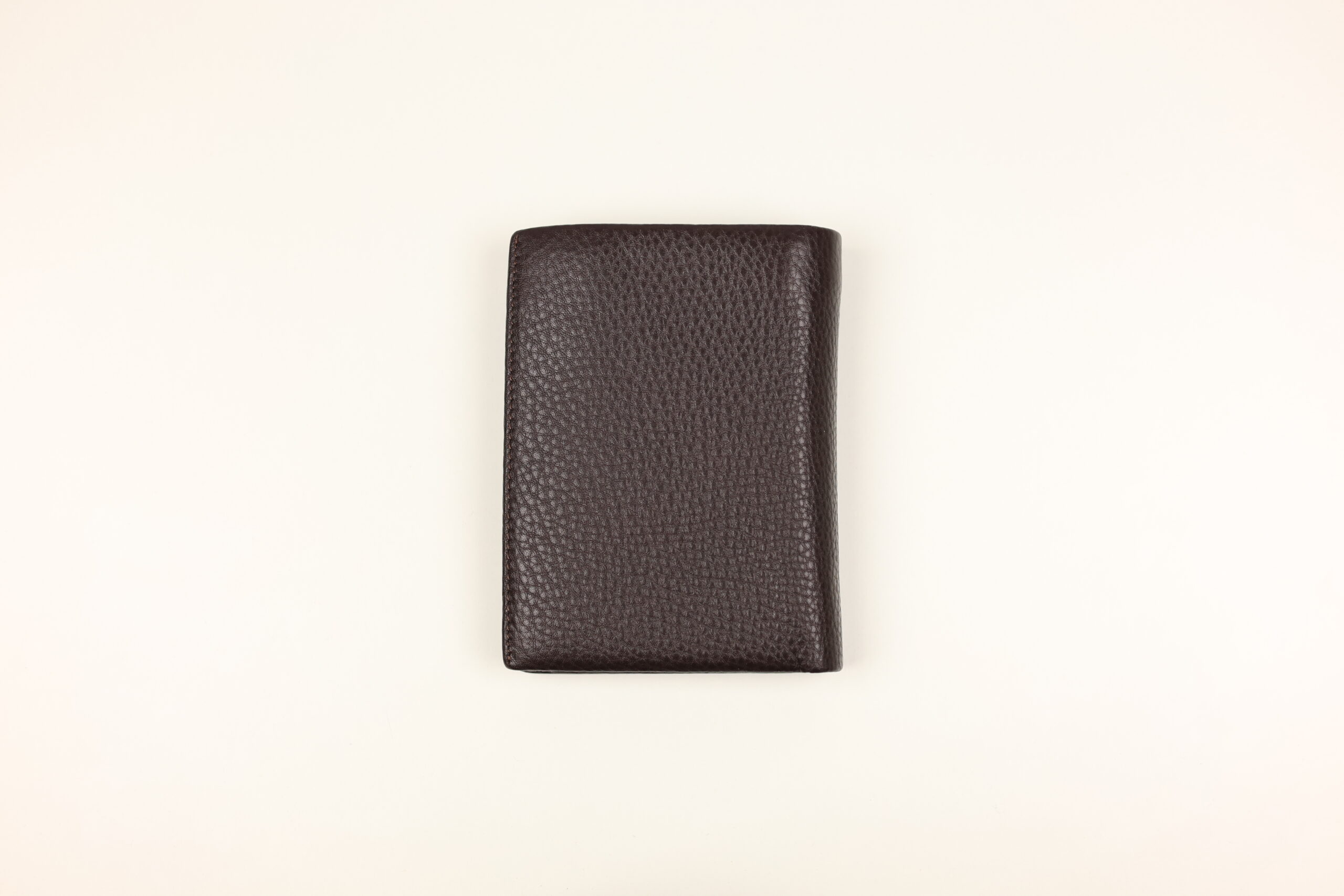 Чоловіче шкіряне портмоне cardinal вертикальне без кнопки Чоловіче шкіряне портмоне cardinal вертикальне без кнопки