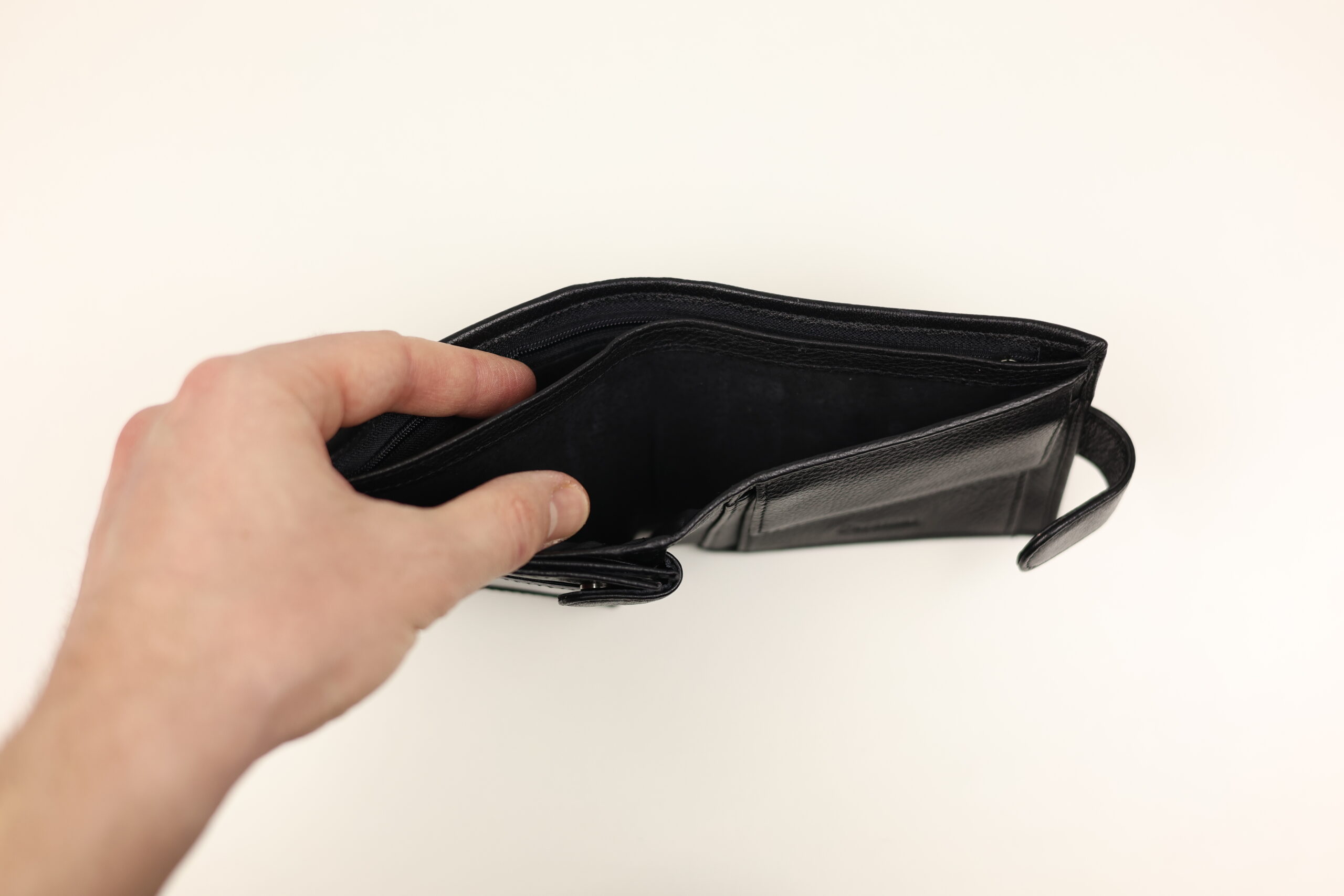 Чоловіче шкіряне портмоне cardinal горизонтальне на кнопці (блок для документів) Чоловіче шкіряне портмоне cardinal горизонтальне на кнопці (блок для документів)