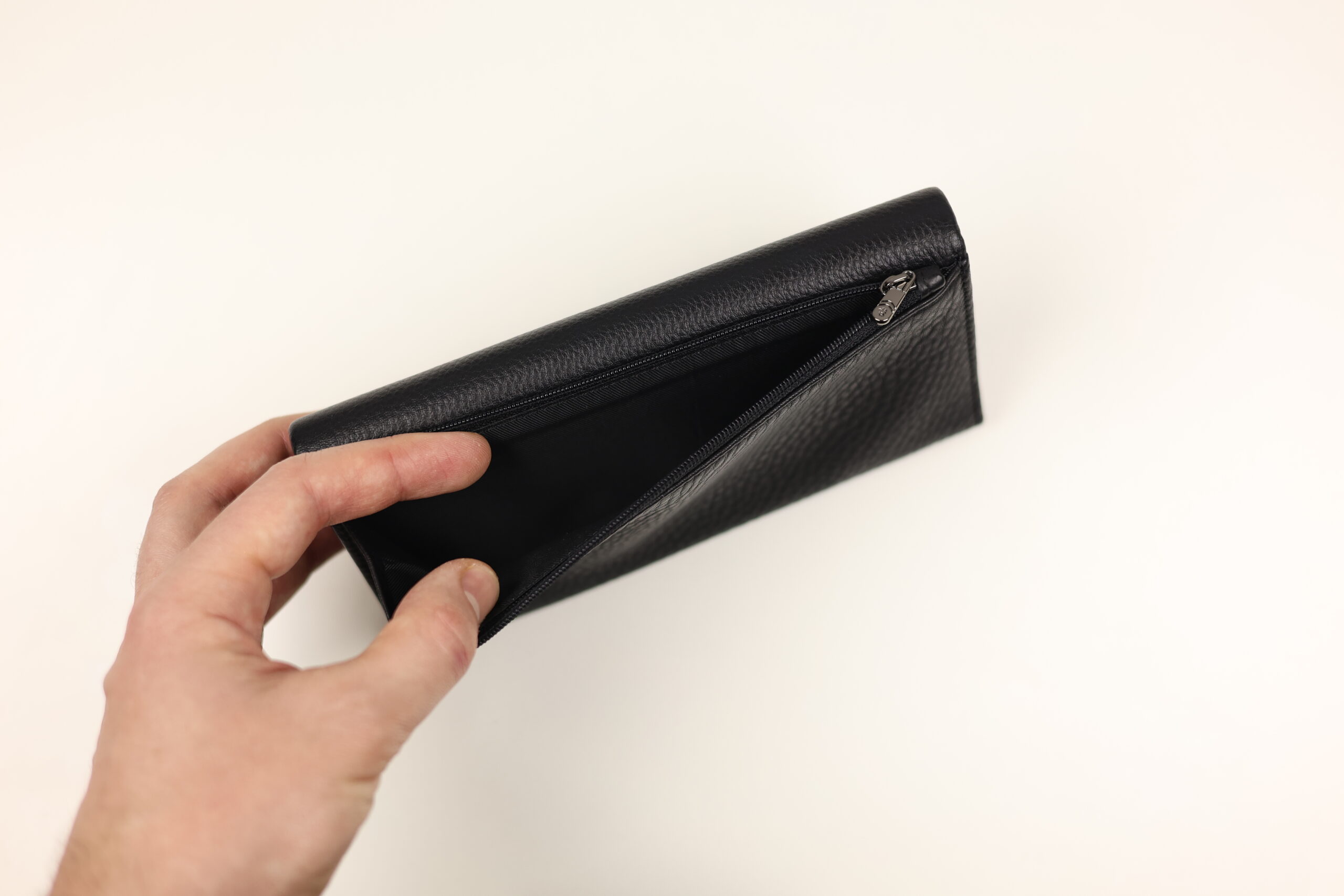 Чоловічий шкіряний купюрник тріфолд cardinal (потрійне складання з id віконцем) Чоловічий шкіряний купюрник тріфолд cardinal (потрійне складання з id віконцем)