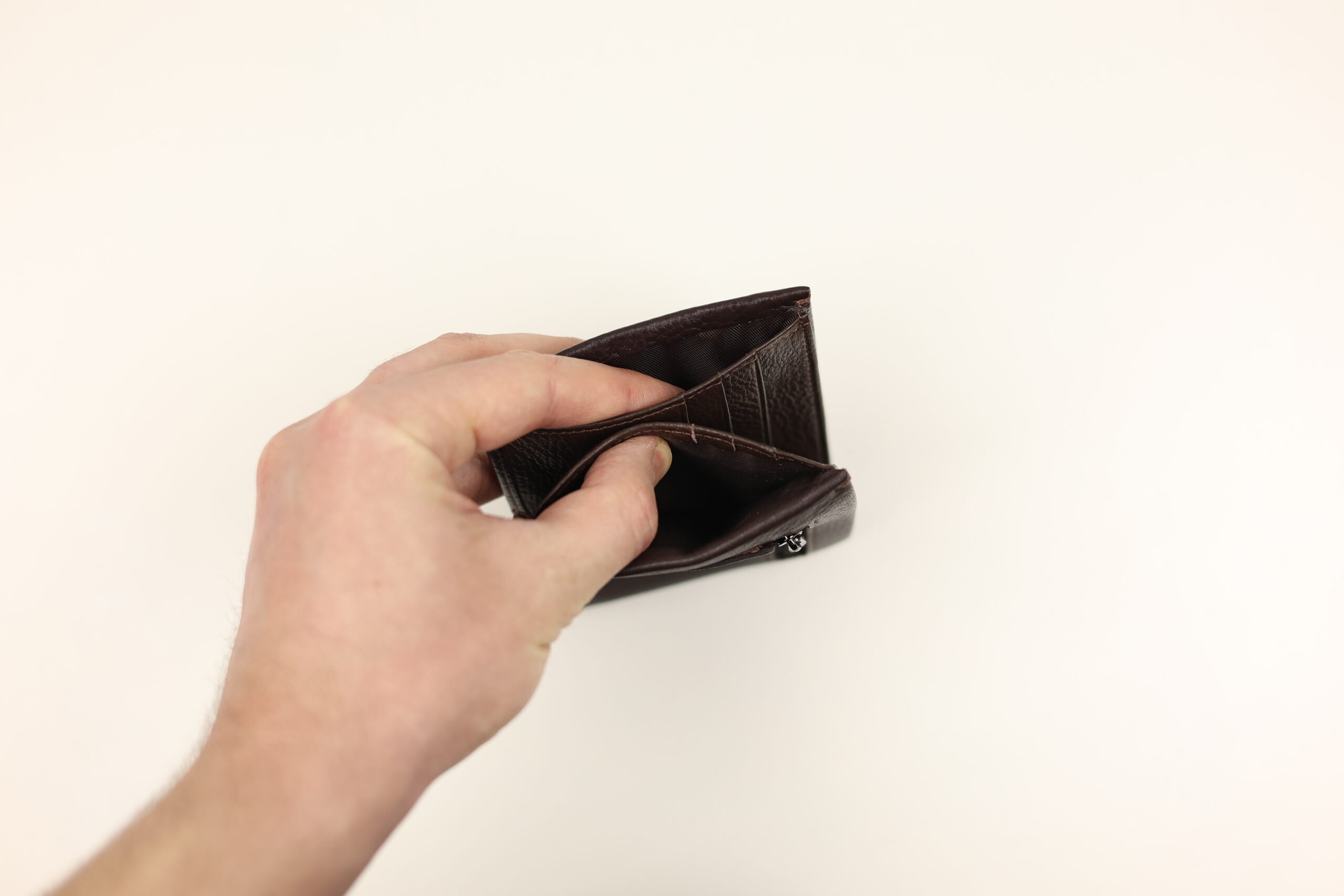 Чоловічий шкіряний затискач для грошей cardinal (з монетницею на блискавці) Чоловічий шкіряний затискач для грошей cardinal (з монетницею на блискавці)