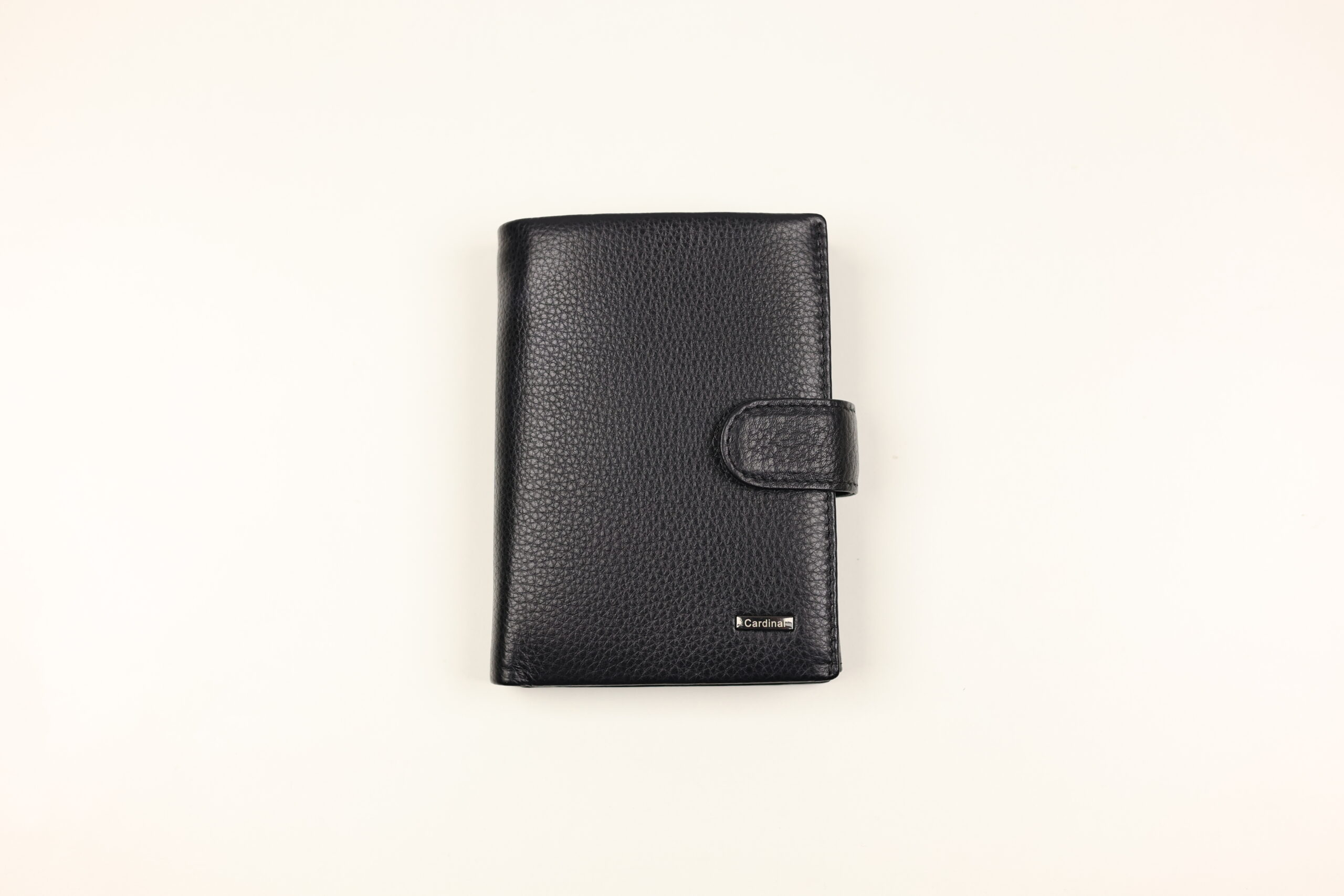 Чоловічий шкіряний гаманець Cardinal вертикальний на кнопці (з монетницею)