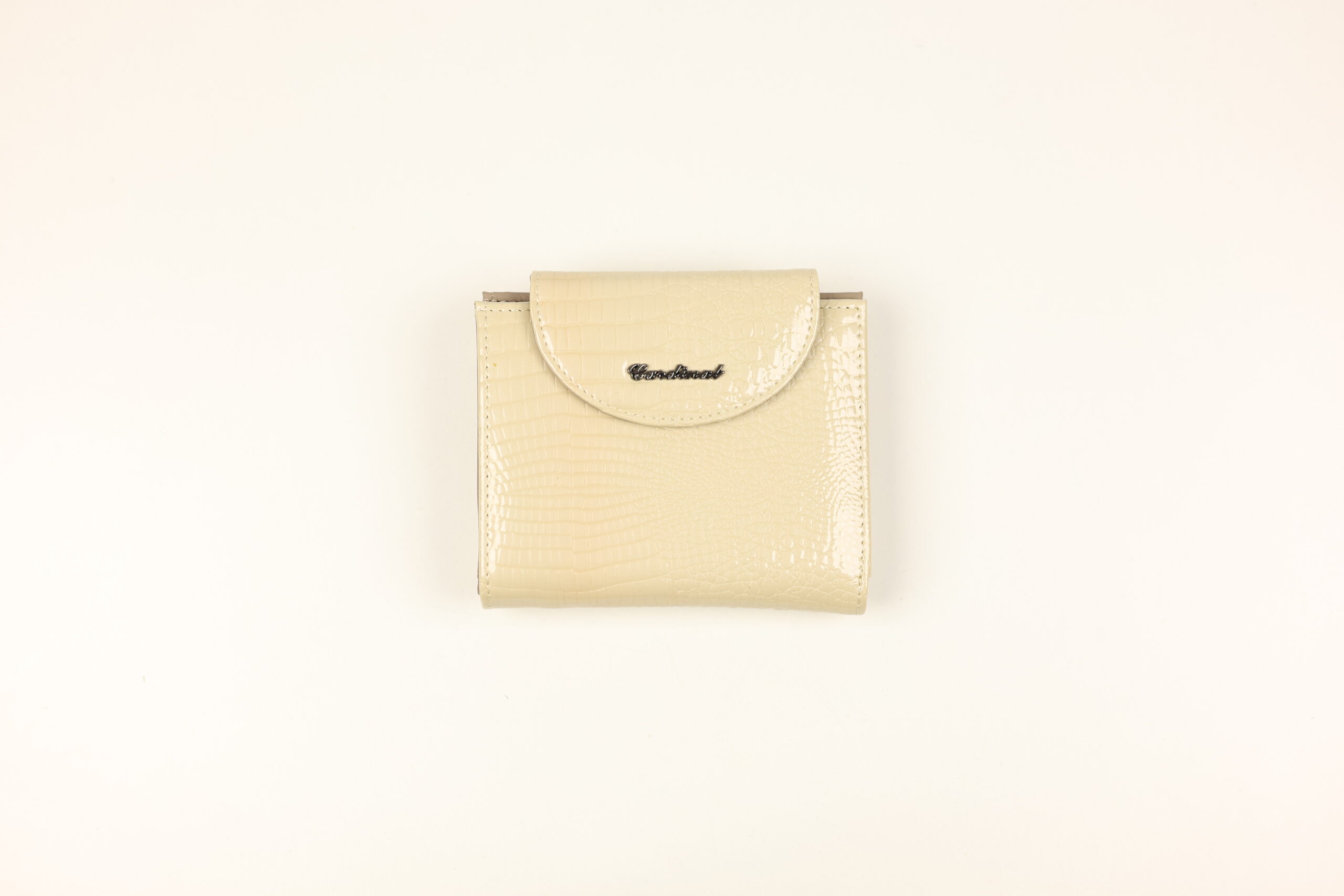 Жіночий шкіряний гаманець Cardinal квадратний (лаковий, на кнопці)