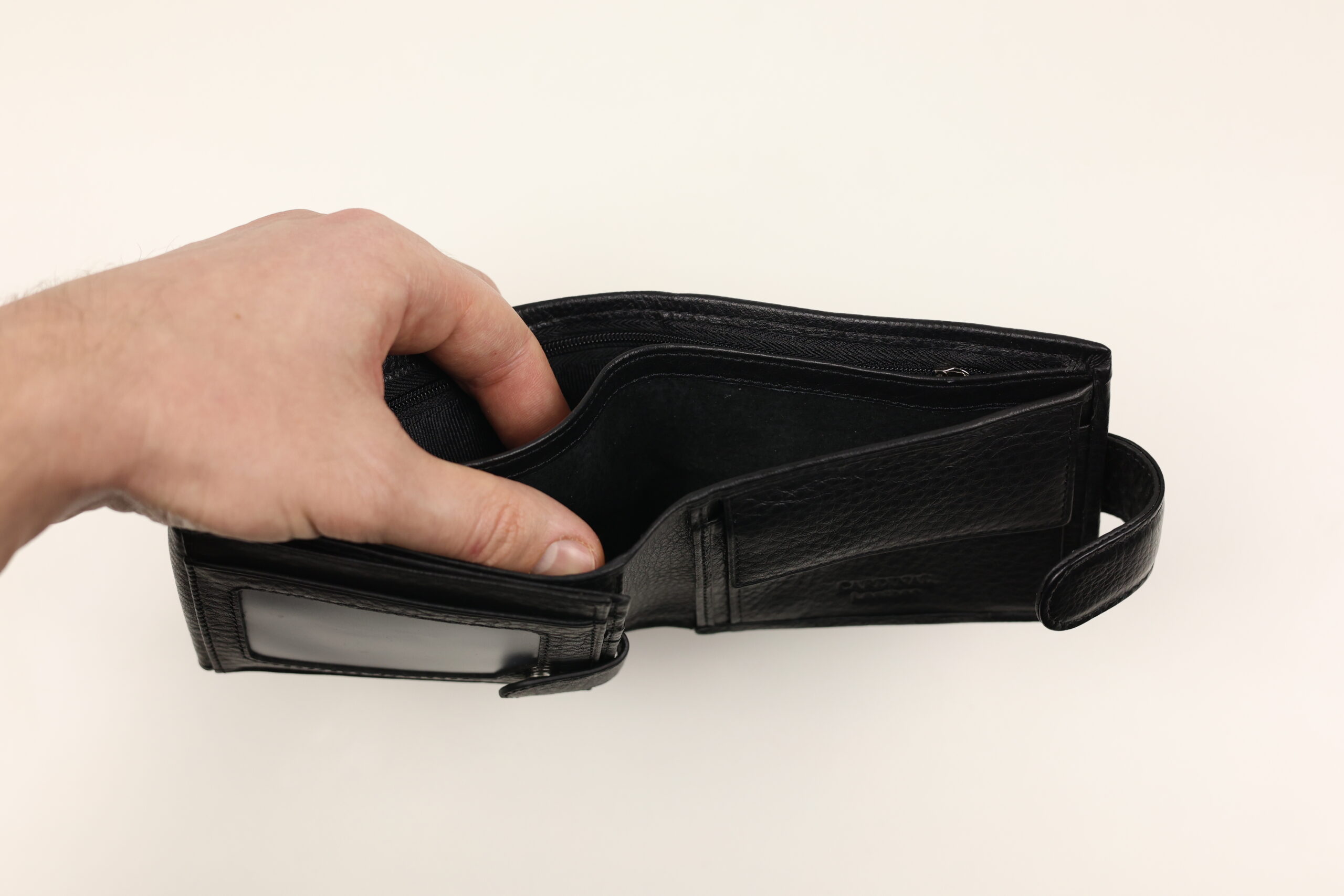 Чоловічий шкіряний гаманець cardinal на кнопці (класичний, монетниця всередині) Чоловічий шкіряний гаманець cardinal на кнопці (класичний, монетниця всередині)